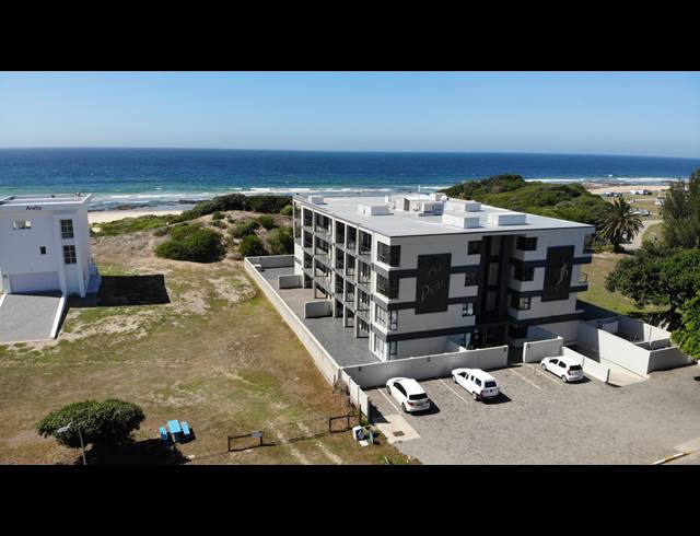 3 BEDROOM APARTMENT BLOCK FOR SALE IN FERREIRA TOWN